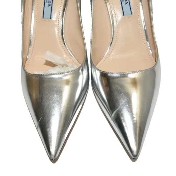 $950 PRADA Saffiano Leather Pump POINTY TOE ICONIC HEEL SILVER 36.5 (MG19) - Picture 4 of 8